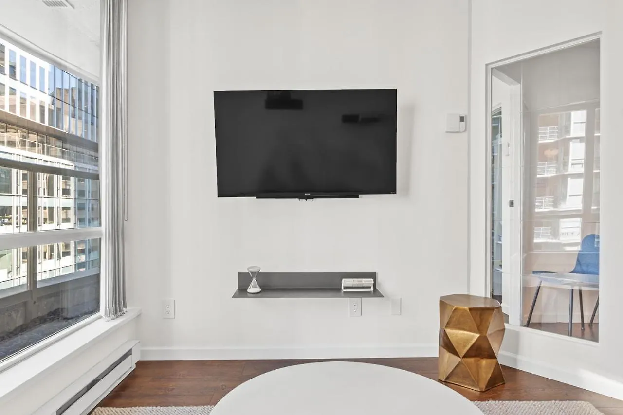 Downtown Luxury 1Br Coal Harbour Apartment Vancouver