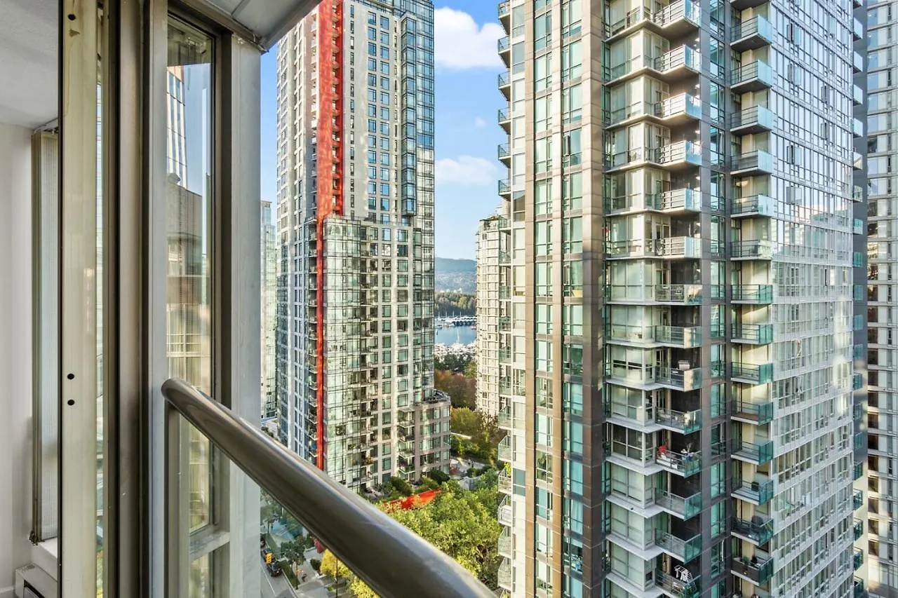 Downtown Luxury 1Br Coal Harbour Apartment Vancouver